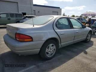 1997 Dodge Stratus ES с VIN 1B3EJ56H0VN679440, выставлен на аукционе Copart как лот 71977454 с пробегом 83 367 миль миль и Чистый • Clean title. История ставок и продаж доступна на DreamBid. Изображение 3.