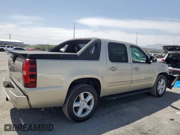 2007 Chevrolet Avalanche LTZ with VIN 3GNEC12037G218415, listed as a Copart auction lot 61975825 with 86,519 mi miles and Salvage title. Bid and sale history available at DreamBid. Image 3.