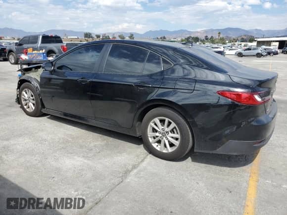 2025 Toyota Camry LE with VIN 4T1DAACK5SU559312, listed as a Copart auction lot 81644075 with 9,231 mi miles and Salvage title. Bid and sale history available at DreamBid. Image 2.