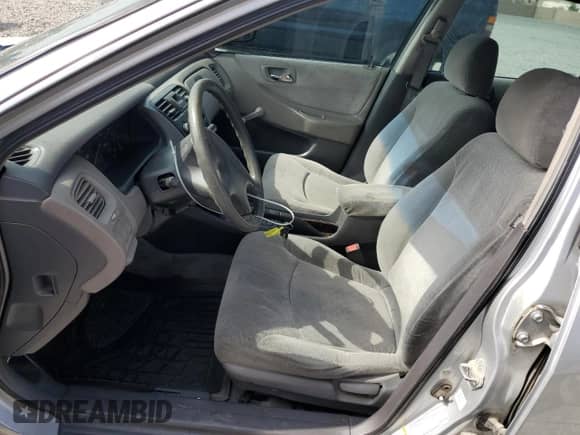 2001 Honda Accord VP с VIN 1HGCF86681A111804, выставлен на аукционе Copart как лот 60753425 с пробегом 312 488 миль миль и Списание • Salvage title. История ставок и продаж доступна на DreamBid. Изображение 7.