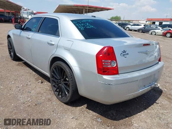 2009 Chrysler 300 Touring с VIN 2C3KA53V59H631494, выставлен на аукционе IAAI как лот 43068248 с пробегом 152 529 миль миль и . История ставок и продаж доступна на DreamBid. Изображение 3.