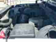 2003 Chevrolet Tahoe LT z VIN 1GNEK13Z83J107450, wystawiony jako IAAI lot #42006801 z przebiegiem 310 767 mil mil oraz . Historia ofert i sprzedaży dostępna na DreamBid. Obrazek 19.