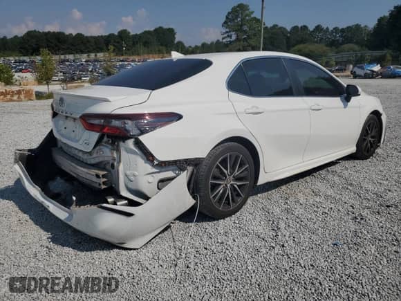 2021 Toyota Camry SE Nightshade z VIN 4T1G11AK8MU408838, wystawiony jako Copart lot #71665125 z przebiegiem 106 701 mil mil oraz Szkoda całkowita • Salvage title. Historia ofert i sprzedaży dostępna na DreamBid. Obrazek 3.
