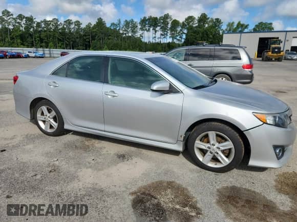 2012 Toyota Camry XLE z VIN 4T1BF1FK5CU120603, wystawiony jako Copart lot #64508715 z przebiegiem Nie podano mil oraz Szkoda całkowita • Salvage title. Historia ofert i sprzedaży dostępna na DreamBid. Obrazek 4.