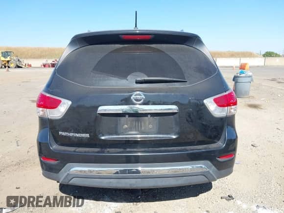 2016 Nissan Pathfinder S z VIN 5N1AR2MN9GC622533, wystawiony jako IAAI lot #42235750 z przebiegiem 170 476 mil mil oraz . Historia ofert i sprzedaży dostępna na DreamBid. Obrazek 17.