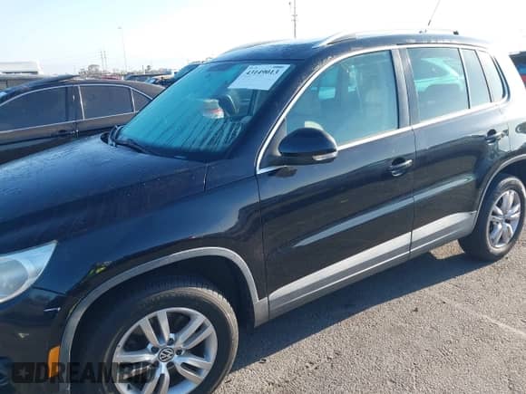 2009 Volkswagen Tiguan S с VIN WVGAV75N69W002294, выставлен на аукционе IAAI как лот 43149013 с пробегом 109 635 миль миль и . История ставок и продаж доступна на DreamBid. Изображение 6.
