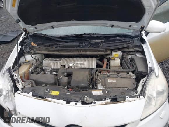 2014 Toyota Prius Three with VIN JTDKN3DU1E1740795, listed as a IAAI auction lot 43330985 with 176,707 mi miles and . Bid and sale history available at DreamBid. Image 10.