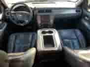 2007 Chevrolet Avalanche 3LT z VIN 3GNFK12397G145908, wystawiony jako Copart lot #87476975 z przebiegiem 137 543 mil mil oraz Szkoda całkowita • Salvage title. Historia ofert i sprzedaży dostępna na DreamBid. Obrazek 8.