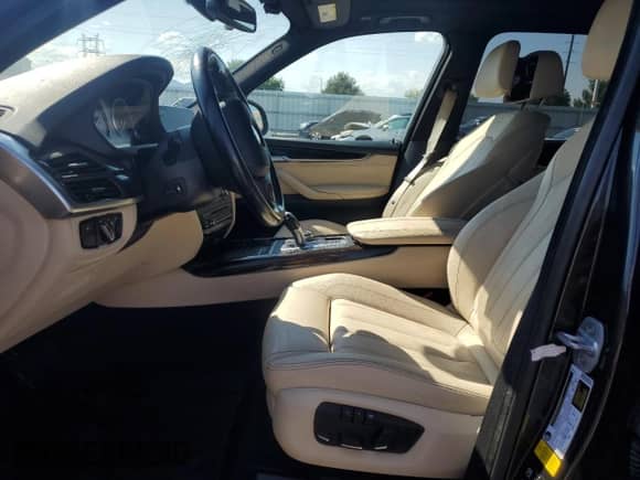 2017 BMW X5 xDrive35i с VIN 5UXKR0C39H0V73073, выставлен на аукционе Copart как лот 67598375 с пробегом 109 481 миль миль и Списание • Salvage title. История ставок и продаж доступна на DreamBid. Изображение 7.