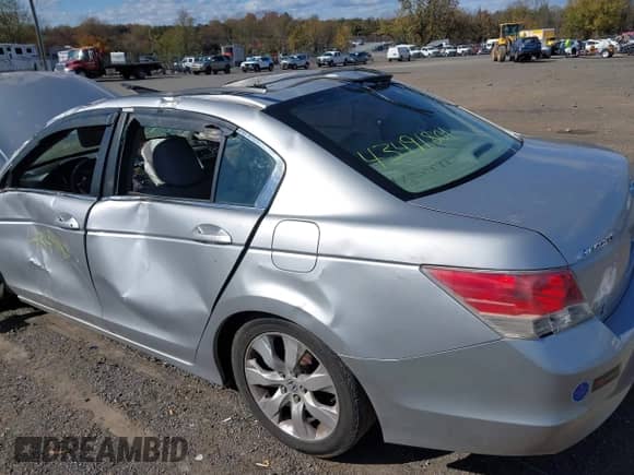 2010 Honda Accord EX-L с VIN 1HGCP2F83AA003179, выставлен на аукционе IAAI как лот 43491801 с пробегом 227 120 миль миль и . История ставок и продаж доступна на DreamBid. Изображение 17.