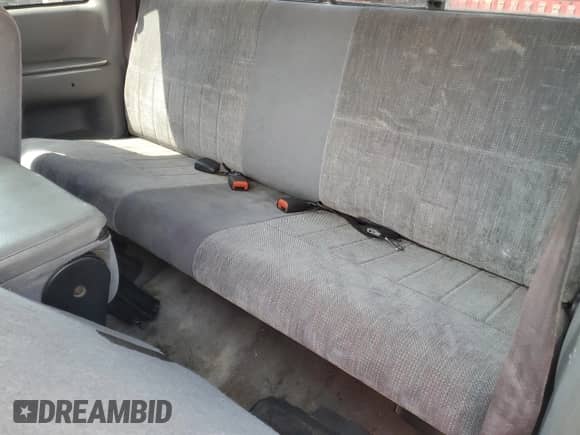 1997 Dodge 2500 with VIN 3B7KF23D1VG810869, listed as a Copart auction lot 70500225 with 353,046 mi miles and Salvage title. Bid and sale history available at DreamBid. Image 10.