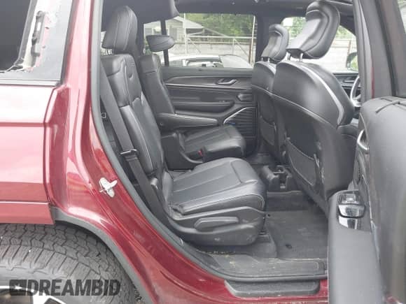 2021 Jeep Grand Cherokee Overland with VIN 1C4RJKDG9M8202558, listed as a IAAI auction lot 42238233 with 51,062 mi miles and . Bid and sale history available at DreamBid. Image 8.