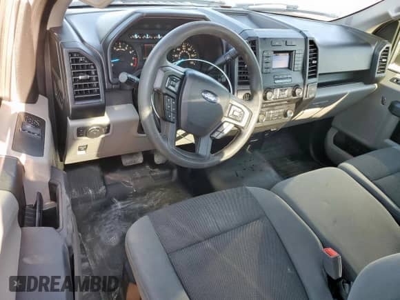 2018 Ford F-150 XL z VIN 1FTMF1CBXJKE72103, wystawiony jako Copart lot #80325605 z przebiegiem 201 926 mil mil oraz Szkoda całkowita • Salvage title. Historia ofert i sprzedaży dostępna na DreamBid. Obrazek 8.