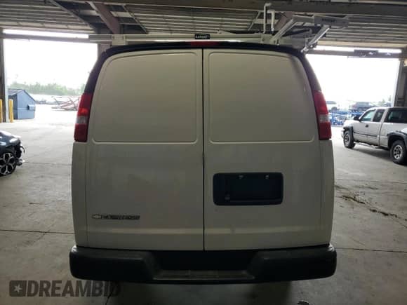 2024 Chevrolet Express Cargo with VIN 1GCWGAFP2R1174904, listed as a Copart auction lot 63218715 with 20,859 mi miles and Clean title. Bid and sale history available at DreamBid. Image 6.