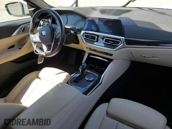 2021 BMW 4 Series 430i z VIN WBA53AP02MCG44662, wystawiony jako Copart lot #84973445 z przebiegiem Nie podano mil oraz Szkoda całkowita • Salvage title. Historia ofert i sprzedaży dostępna na DreamBid. Obrazek 8.