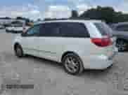 2004 Toyota Sienna XLE z VIN 5TDBA22CX4S000793, wystawiony jako Copart lot #69739105 z przebiegiem 379 960 mil mil oraz Szkoda całkowita • Salvage title. Historia ofert i sprzedaży dostępna na DreamBid. Obrazek 2.
