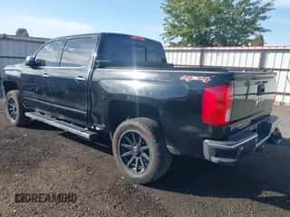 2017 Chevrolet Silverado 1500 LTZ z VIN 3GCUKSEJ7HG104372, wystawiony jako IAAI lot #43415917 z przebiegiem 124 298 mil mil oraz . Historia ofert i sprzedaży dostępna na DreamBid. Obrazek 3.
