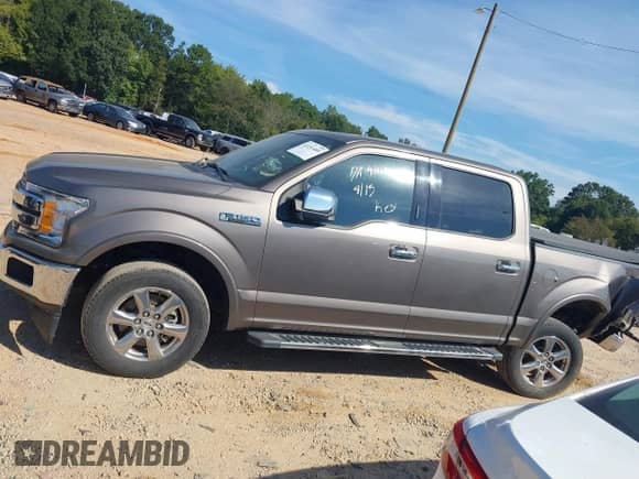 2020 Ford F-150 XLT z VIN 1FTEW1CP7LFA08701, wystawiony jako IAAI lot #43251685 z przebiegiem 94 333 mil mil oraz . Historia ofert i sprzedaży dostępna na DreamBid. Obrazek 14.