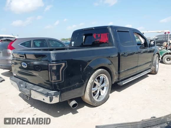 2017 Ford F-150 XL z VIN 1FTEW1CP9HKD07654, wystawiony jako IAAI lot #42695529 z przebiegiem 115 851 mil mil oraz . Historia ofert i sprzedaży dostępna na DreamBid. Obrazek 4.