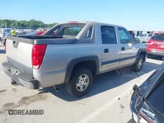 2004 Chevrolet Avalanche Z66 с VIN 3GNEC12T64G141108, выставлен на аукционе IAAI как лот 43060511 с пробегом 307 763 миль миль и . История ставок и продаж доступна на DreamBid. Изображение 4.