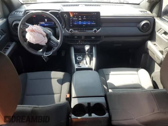 2024 Chevrolet Colorado 4WD Work Truck с VIN 1GCPTBEK8R1112919, выставлен на аукционе Copart как лот 44597485 с пробегом 20 922 миль миль и Списание • Salvage title. История ставок и продаж доступна на DreamBid. Изображение 8.