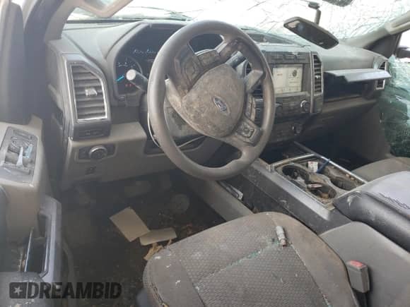 2018 Ford F-250 XL with VIN 1FT7W2B61JEB59768, listed as a Copart auction lot 82266435 with 220,401 mi miles and Salvage title. Bid and sale history available at DreamBid. Image 8.