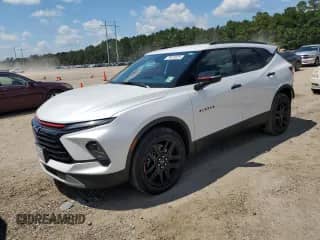 2024 Chevrolet Blazer LT z VIN 3GNKBDR4XRS180410, wystawiony jako Copart lot #70870525 z przebiegiem 8 526 mil mil oraz Szkoda całkowita • Salvage title. Historia ofert i sprzedaży dostępna na DreamBid. Obrazek 1.