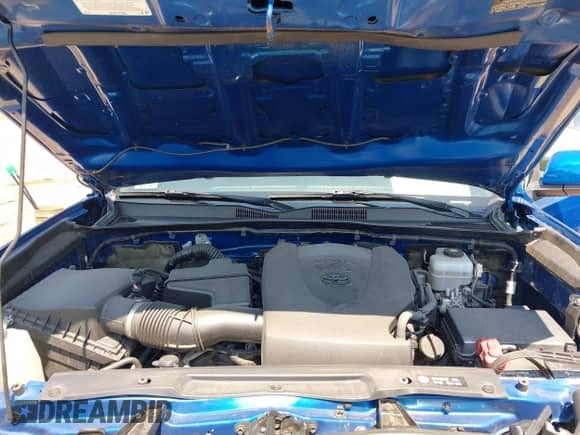 2018 Toyota Tacoma SR z VIN 3TMCZ5AN0JM126724, wystawiony jako IAAI lot #42842788 z przebiegiem 91 776 mil mil oraz . Historia ofert i sprzedaży dostępna na DreamBid. Obrazek 10.