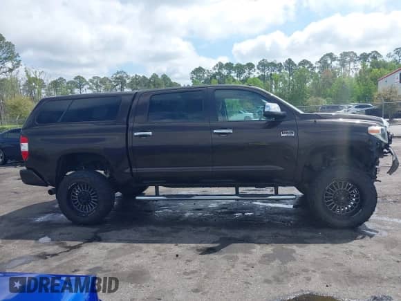 2019 Toyota Tundra SR5 с VIN 5TFAY5F18KX778258, выставлен на аукционе IAAI как лот 41904853 с пробегом 55 214 миль миль и . История ставок и продаж доступна на DreamBid. Изображение 13.