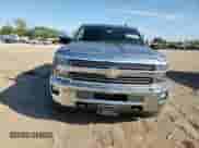 2015 Chevrolet Silverado 2500HD LTZ z VIN 1GC1KWE81FF612763, wystawiony jako Copart lot #80450335 z przebiegiem 230 248 mil mil oraz Szkoda całkowita • Salvage title. Historia ofert i sprzedaży dostępna na DreamBid. Obrazek 13.