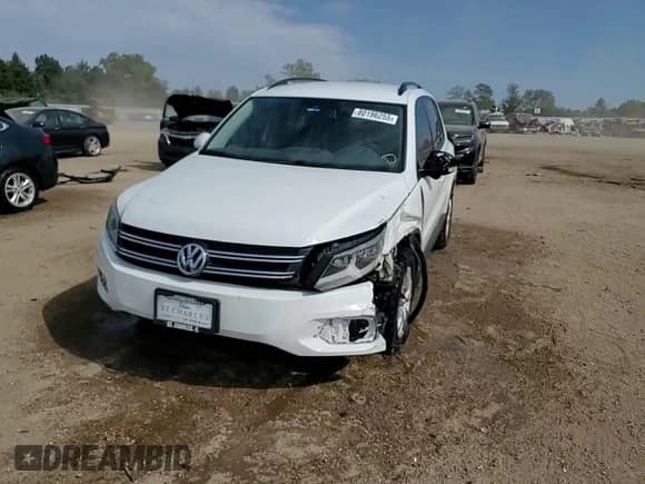 2017 Volkswagen Tiguan S с VIN WVGBV7AX9HW512083, выставлен на аукционе Copart как лот 80196255 с пробегом 93 988 миль миль и Списание • Salvage title. История ставок и продаж доступна на DreamBid. Изображение 13.