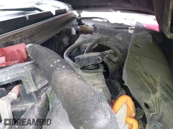 2018 Chevrolet Tahoe Premier with VIN 1GNSKCKC6JR136925, listed as a IAAI auction lot 41082133 with 128,280 mi miles and . Bid and sale history available at DreamBid. Image 10.