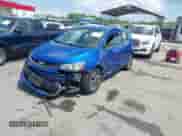 2017 Chevrolet Sonic LT z VIN 1G1JD6SG3H4119714, wystawiony jako IAAI lot #42187437 z przebiegiem 54 516 mil mil oraz . Historia ofert i sprzedaży dostępna na DreamBid. Obrazek 6.