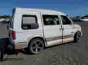 2000 Chevrolet Astro Cargo YF7 с VIN 1GBDM19W1YB211571, выставлен на аукционе Copart как лот 52156885 с пробегом 211 508 миль миль и На запчасти • Non repairable. История ставок и продаж доступна на DreamBid. Изображение 3.
