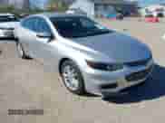 2018 Chevrolet Malibu LT z VIN 1G1ZD5STXJF268187, wystawiony jako IAAI lot #43439529 z przebiegiem 97 042 mil mil oraz . Historia ofert i sprzedaży dostępna na DreamBid. Obrazek 1.