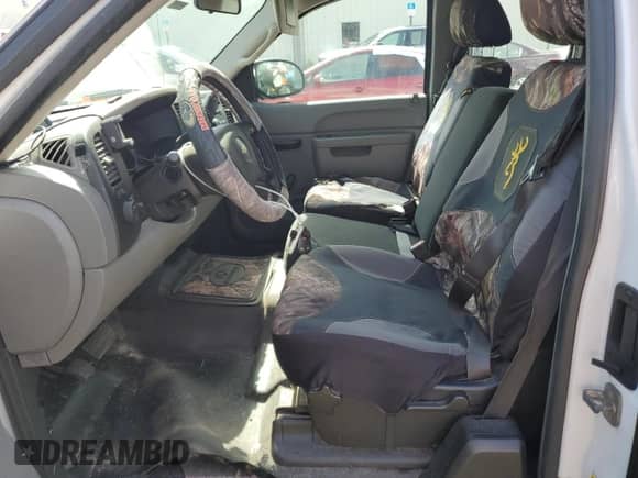 2013 Chevrolet Silverado 1500 Work Truck with VIN 1GCRCPE04DZ157807, listed as a Copart auction lot 75569584 with 102,747 mi miles and Salvage title. Bid and sale history available at DreamBid. Image 7.
