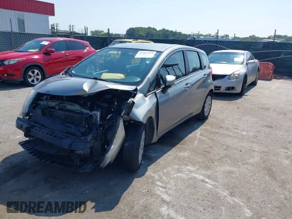 2015 Nissan Note SV z VIN 3N1CE2CPXFL367473, wystawiony jako IAAI lot #42907373 z przebiegiem 88 164 mil mil oraz . Historia ofert i sprzedaży dostępna na DreamBid. Obrazek 2.