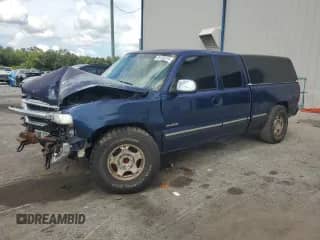 2000 Chevrolet Silverado 1500 LS z VIN 2GCEC19T7Y1385931, wystawiony jako Copart lot #81159335 z przebiegiem 226 087 mil mil oraz Szkoda całkowita • Salvage title. Historia ofert i sprzedaży dostępna na DreamBid. Obrazek 1.