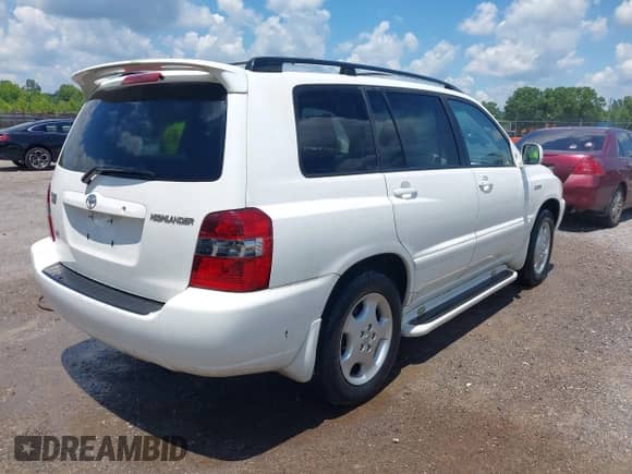 2005 Toyota Highlander с VIN JTEDP21A050046141, выставлен на аукционе IAAI как лот 42647262 с пробегом 334 484 миль миль и . История ставок и продаж доступна на DreamBid. Изображение 4.
