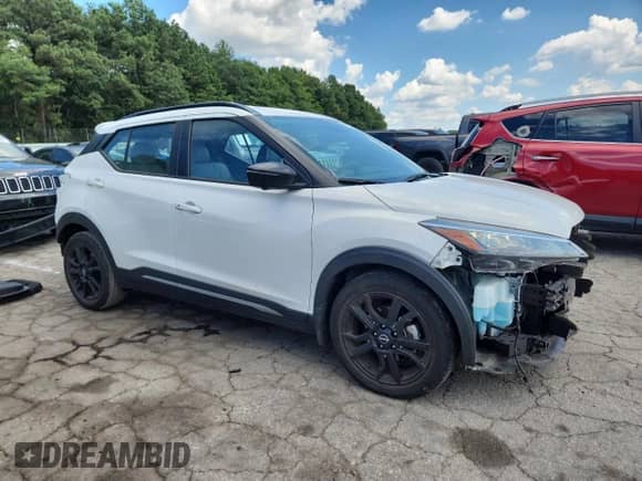2023 Nissan Kicks SR with VIN 3N1CP5DV2PL479324, listed as a Copart auction lot 65355295 with 28,603 mi miles and Salvage title. Bid and sale history available at DreamBid. Image 4.