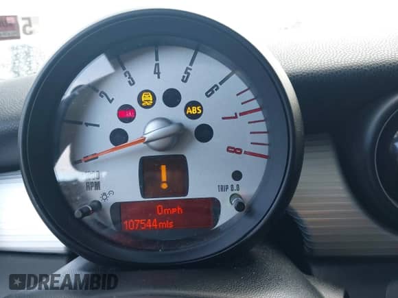 2013 MINI Hardtop with VIN WMWSU3C50DT374065, listed as a IAAI auction lot 43250917 with 107,544 mi miles and . Bid and sale history available at DreamBid. Image 7.