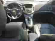 2013 Chevrolet Cruze 2LT с VIN 1G1PE5SB1D7133366, выставлен на аукционе Copart как лот 57974495 с пробегом 134 441 миль миль и На запчасти • Non repairable. История ставок и продаж доступна на DreamBid. Изображение 8.