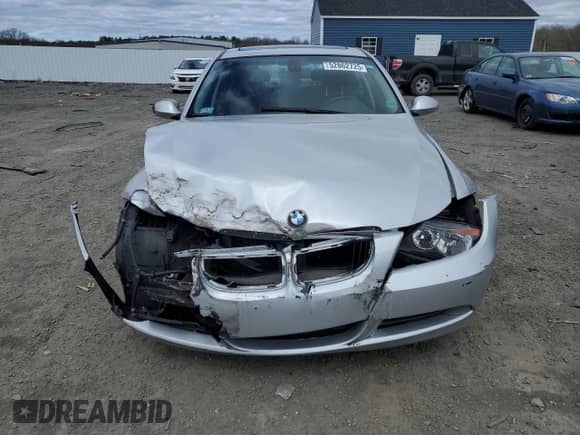 2006 BMW 3 Series 325xi with VIN WBAVD13576KV06801, listed as a Copart auction lot 52862725 with 201,339 mi miles and Non repairable. Bid and sale history available at DreamBid. Image 5.