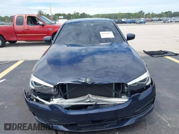 2018 BMW 5 Series 530i с VIN WBAJA5C58JG899041, выставлен на аукционе IAAI как лот 43254657 с пробегом 70 801 миль миль и . История ставок и продаж доступна на DreamBid. Изображение 12.