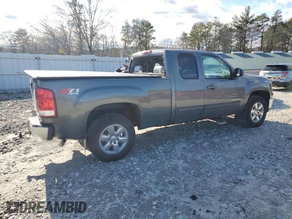 2011 GMC Sierra 1500 SLT z VIN 1GTR2WE38BZ359358, wystawiony jako Copart lot #86825744 z przebiegiem 151 640 mil mil oraz Czysty tytuł • Clean title. Historia ofert i sprzedaży dostępna na DreamBid. Obrazek 3.