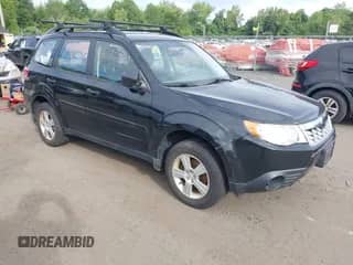 2012 Subaru Forester X z VIN JF2SHABCXCG447219, wystawiony jako IAAI lot #43035442 z przebiegiem 115 647 mil mil oraz . Historia ofert i sprzedaży dostępna na DreamBid. Obrazek 1.
