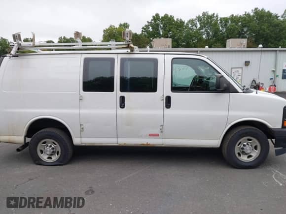2017 Chevrolet Express Cargo with VIN 1GCZGGFG9H1113452, listed as a IAAI auction lot 43275984 with 143,119 mi miles and . Bid and sale history available at DreamBid. Image 13.