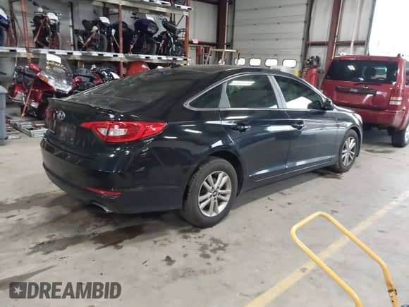 2017 Hyundai Sonata SE с VIN 5NPE24AF2HH567044, выставлен на аукционе IAAI как лот 40774438 с пробегом 115 120 миль миль и . История ставок и продаж доступна на DreamBid. Изображение 4.