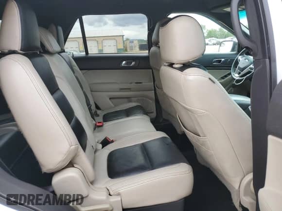 2015 Ford Explorer с VIN 1FM5K7B85FGA38850, выставлен на аукционе Copart как лот 57715515 с пробегом 184 904 миль миль и Списание • Salvage title. История ставок и продаж доступна на DreamBid. Изображение 11.