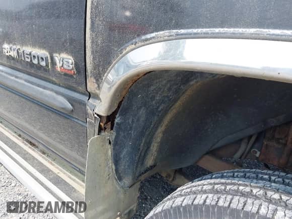 1999 Dodge 1500 z VIN 3B7HF16Z6XM552817, wystawiony jako IAAI lot #42341256 z przebiegiem 271 727 mil mil oraz . Historia ofert i sprzedaży dostępna na DreamBid. Obrazek 16.